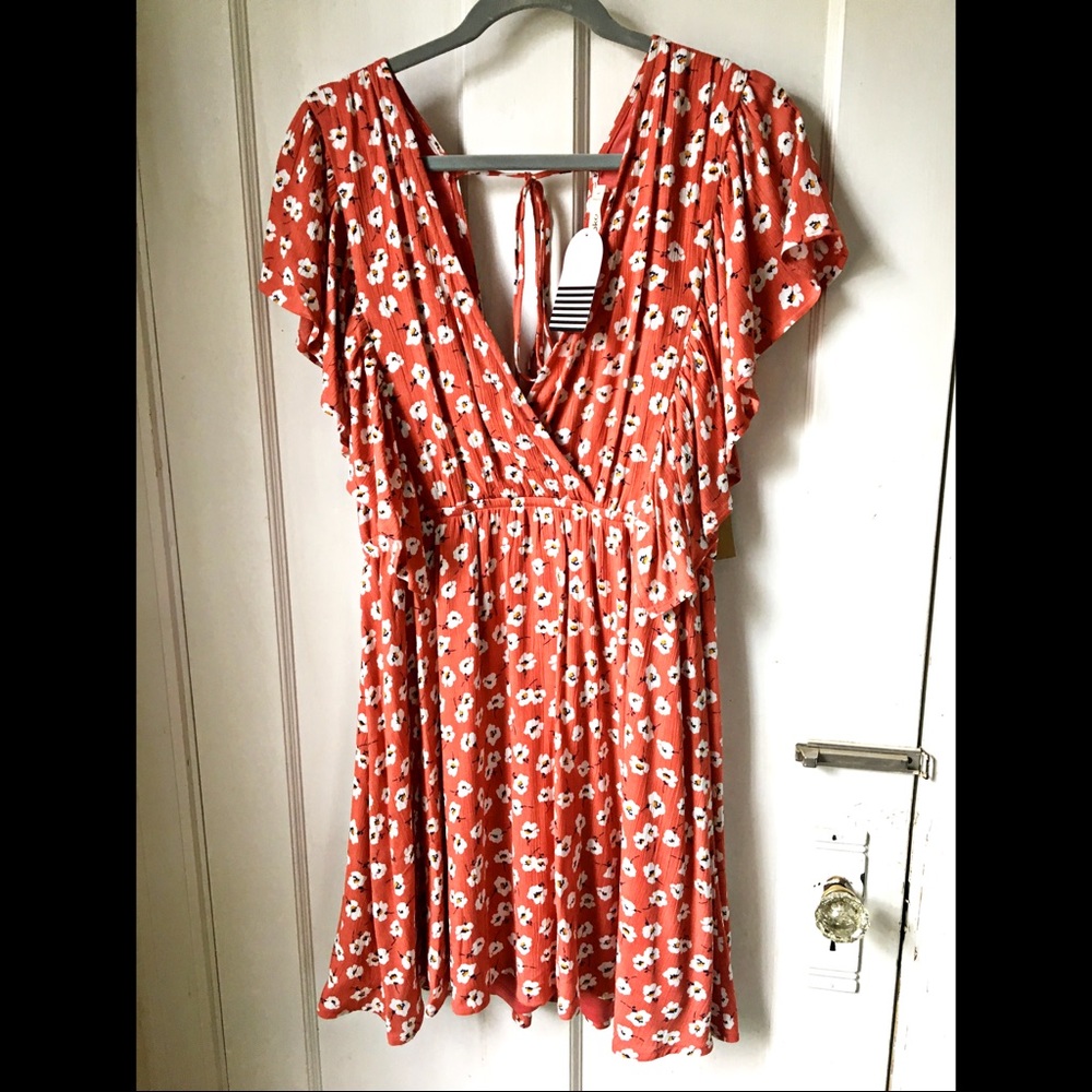 ROKOKO Flutter Sleeve Dress NWOT